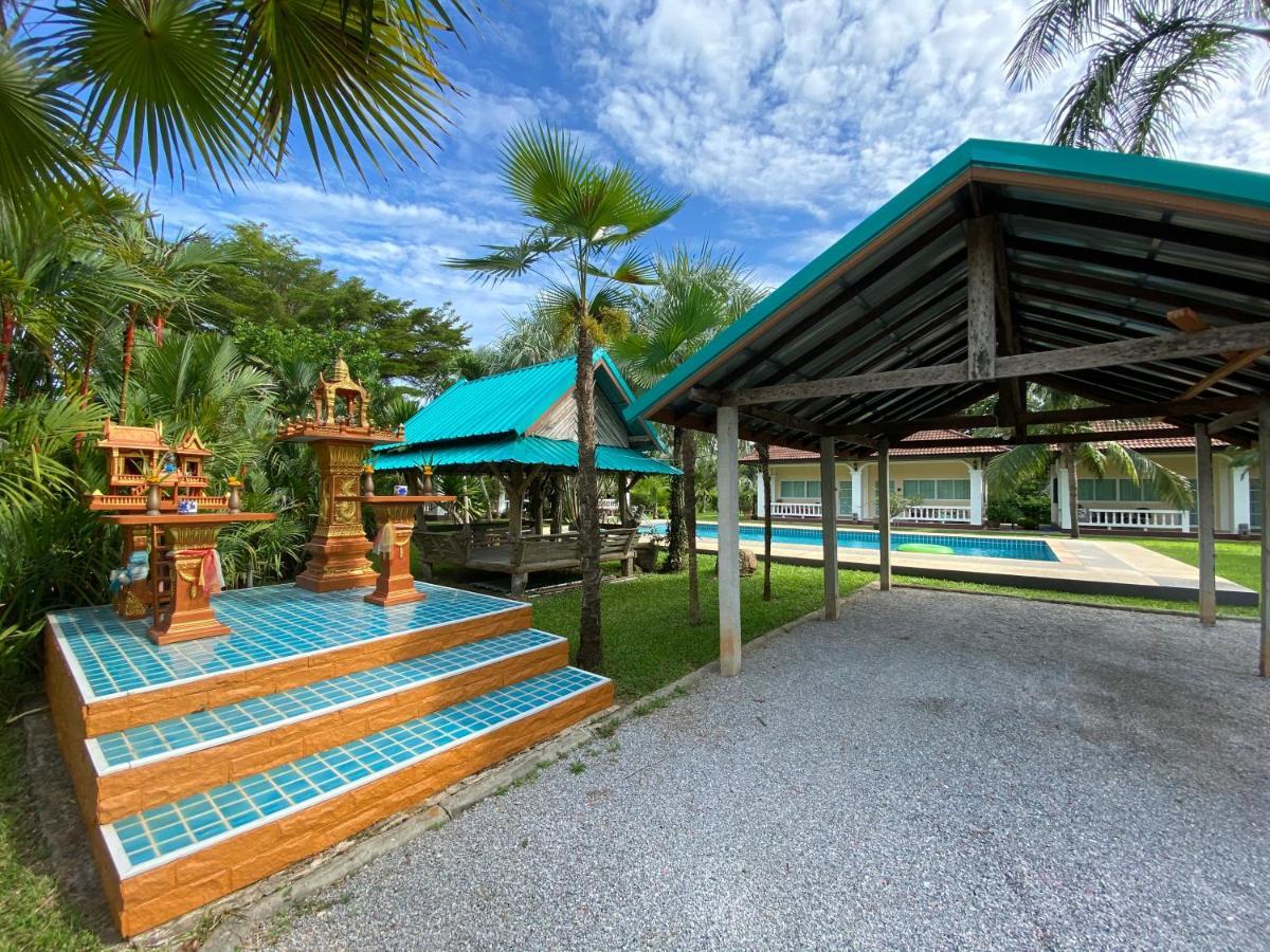 Palm Gardens Resort, Bang Saphan Exterior foto