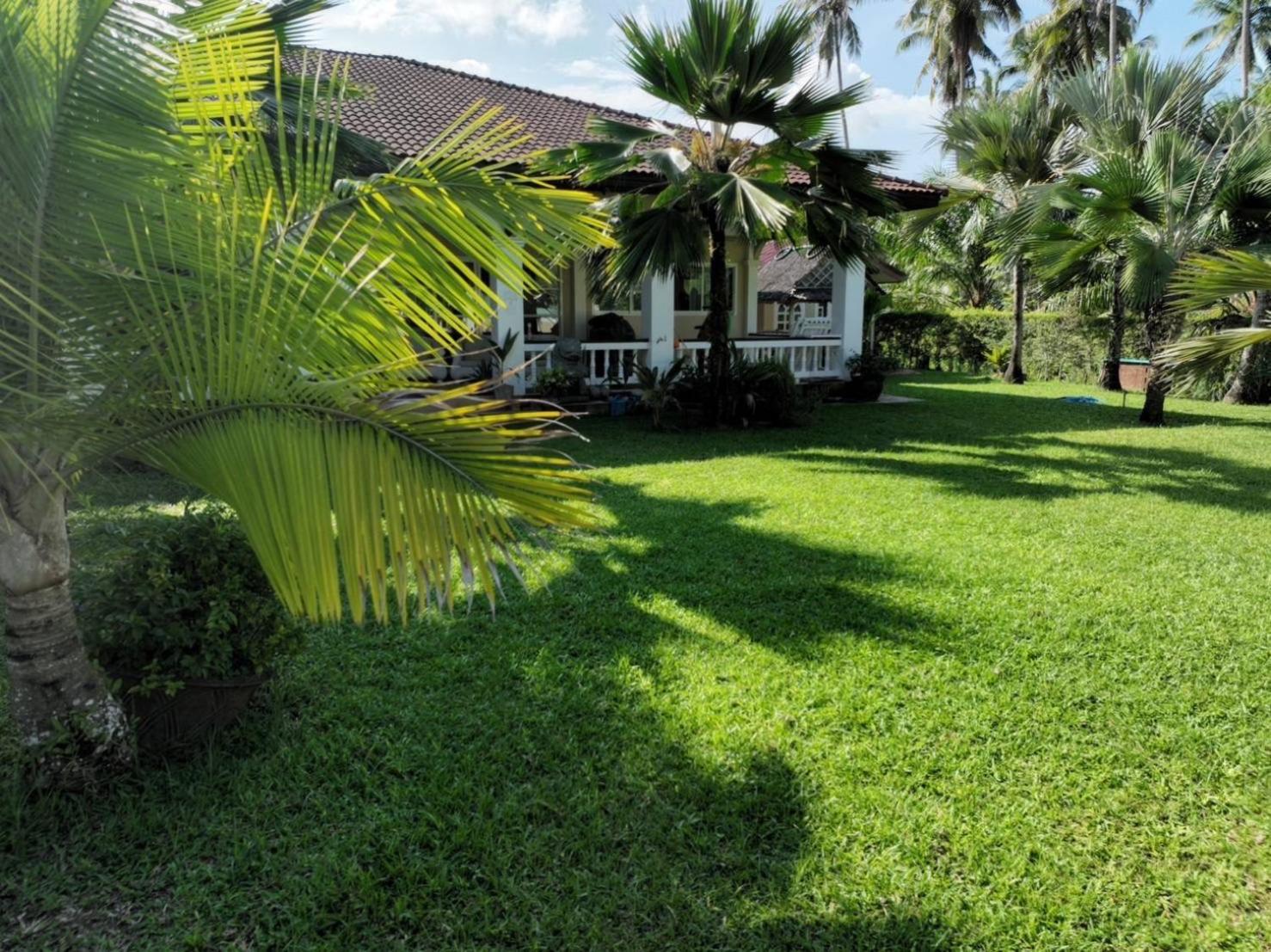 Palm Gardens Resort, Bang Saphan Exterior foto